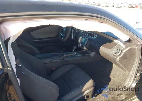 2013 Chevrolet Camaro 1Ls из США, поврежденный, VIN 2G1FE1E34D9167504